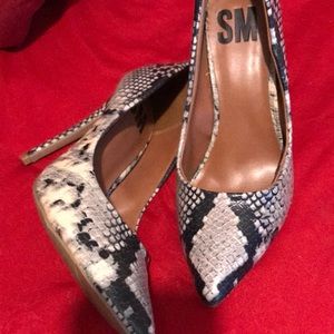 SM Elegant close toe heels Black/gray snake print